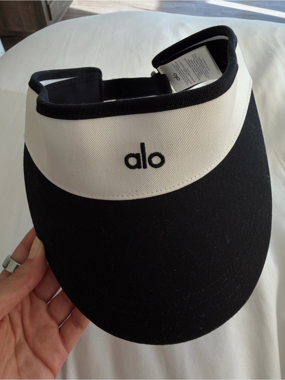ALO Yoga Black & White Visor - NWT